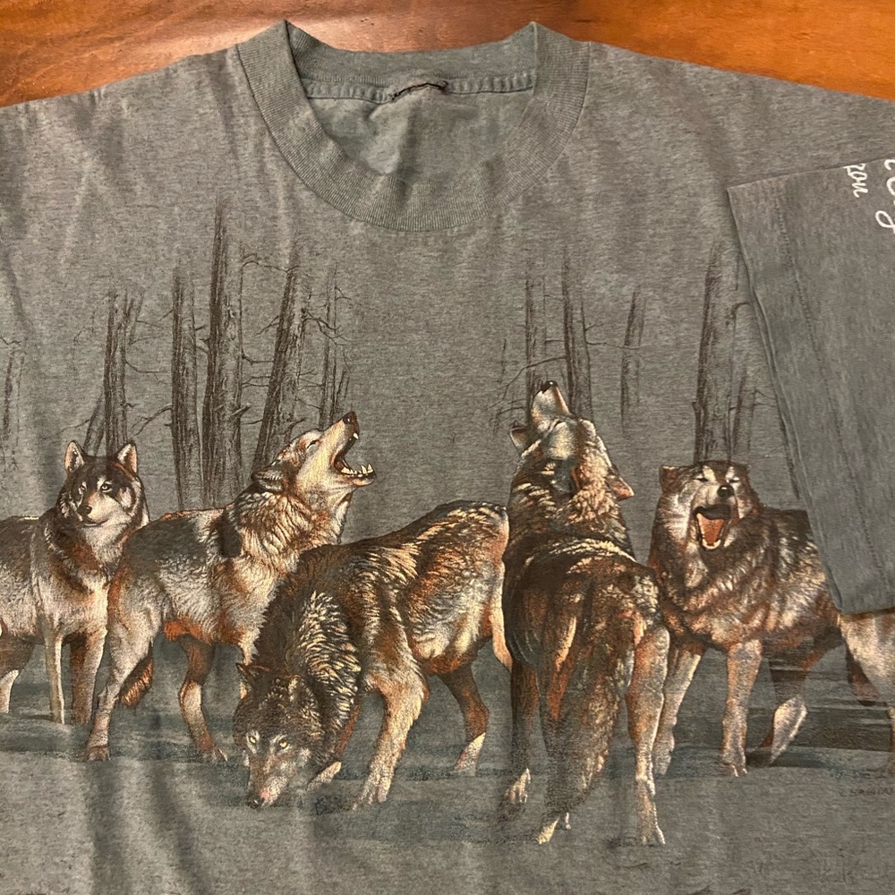 Vintage 1991 Laughing Wolves T Single Stitch